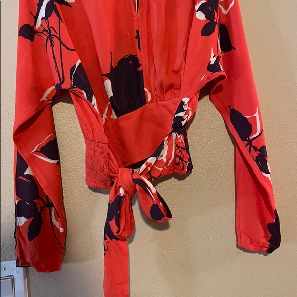 FREE PEOPLE OPEN BACK FLORAL TOP - Picture 3 of 4